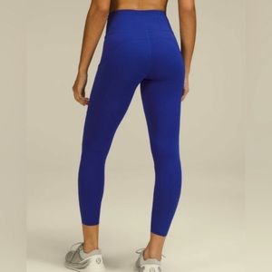 Like new!  25 inch fast and frees worn twice